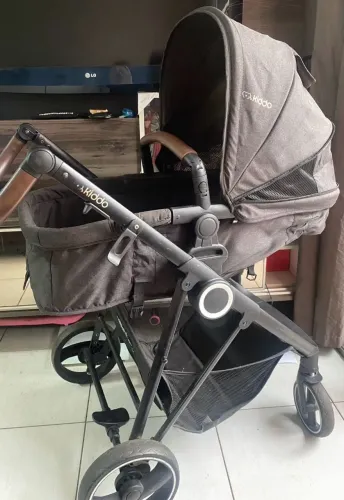 Carrinho de bebê Kiddo + Bebê conforto