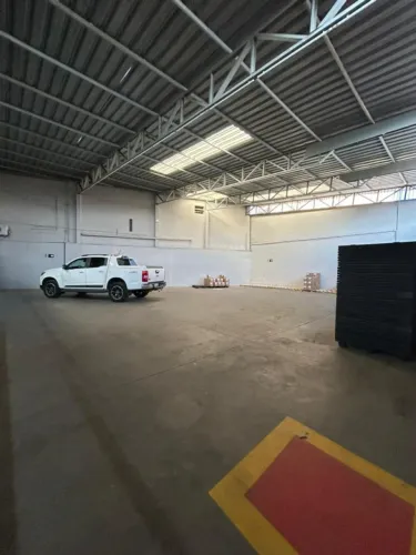 Galpão / Depósito / Armazém com 5 quartos para alugar em Belo Horizonte