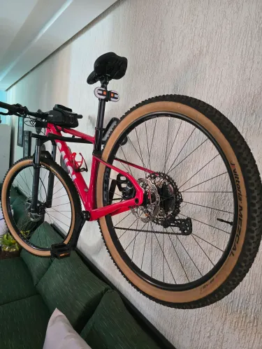 Bicicleta Caloi Elite Carbon Sport 2025, Quadro 17
