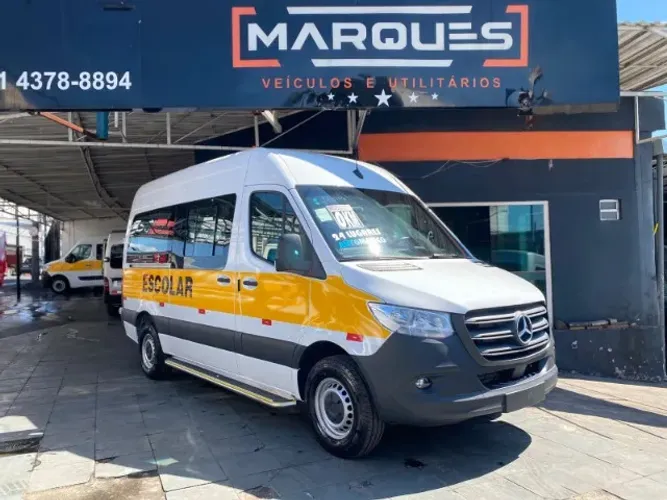 Mercedes-Benz Sprinter 417 Van Longo T. A. 2.0 16L Aut. (e6) 2027