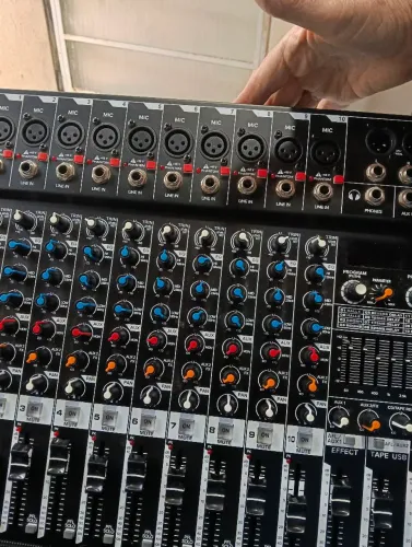 Equipamento de som para igreja