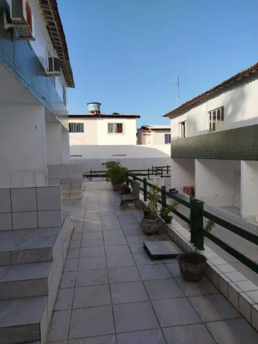 ALUGA-SE CASA EM CONDOMÍNIO EM ENSEADAS (NAO ALUGAMOS PARA MORADIA E TEMPORADA