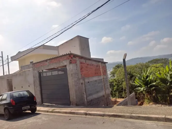 Chácara à venda de 880m² no Parque Vila Rica Grande Oportunidade em Santana de Parnaíba