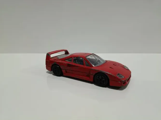 Miniatura Ferrari F40 Burago - Made in Italy - Escala 1/43