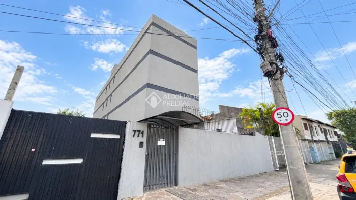 ? Lindo Apartamento 2 Quartos - Reformado e Pronto para Morar - Bairro Nossa Senhora das G
