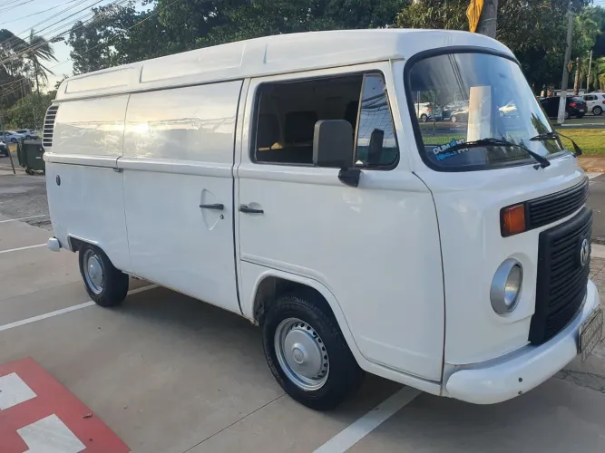 Volkswagen Kombi Furgão 1.4 MI Total Flex 8V 2013