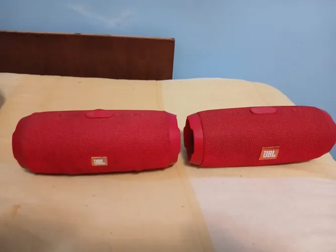 Caixa de som JBL PARALELA RECARREGÁVEL