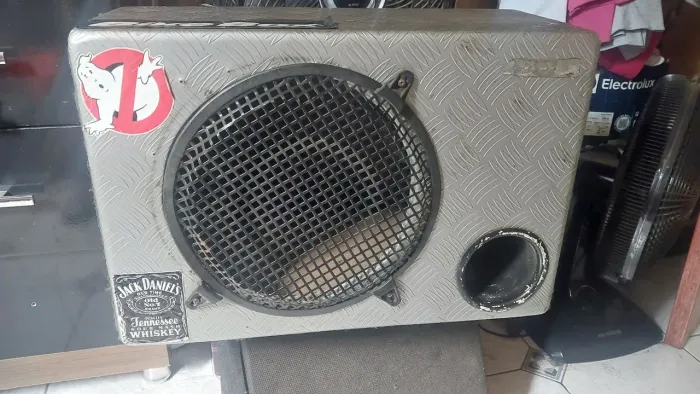 Caixa para falante de 12"