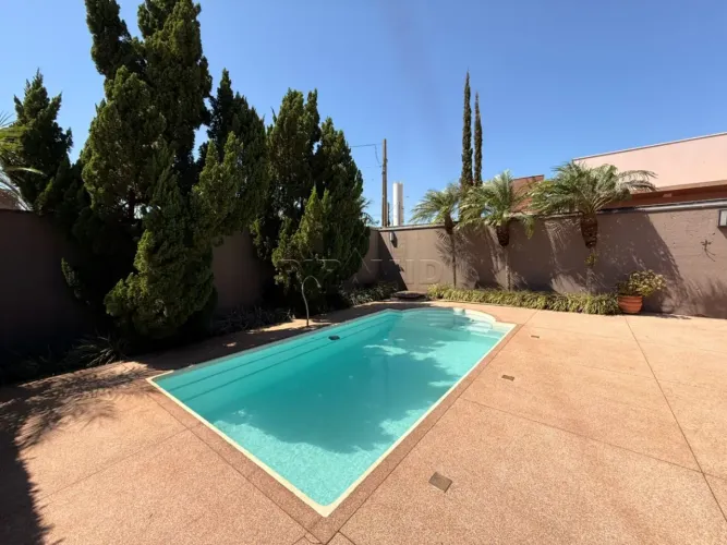 Casa em condomínio com 290,00m², em Cravinhos/SP;