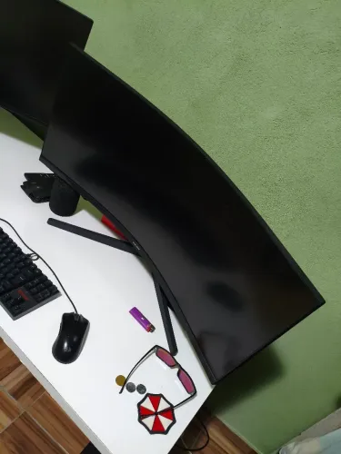 Monitor Samsung 32 Polegadas Ultra Wide 165hz 1ms Odyssey
