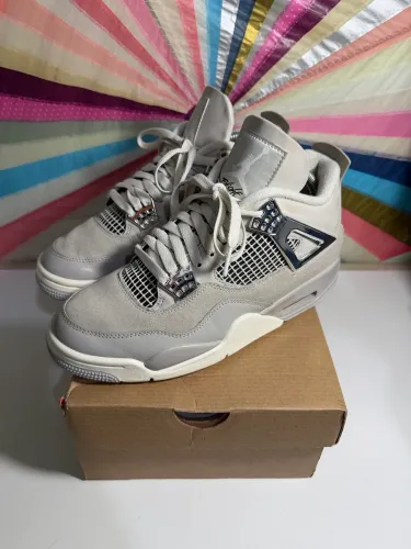Nike Air Jordan 4 Frozen Moments