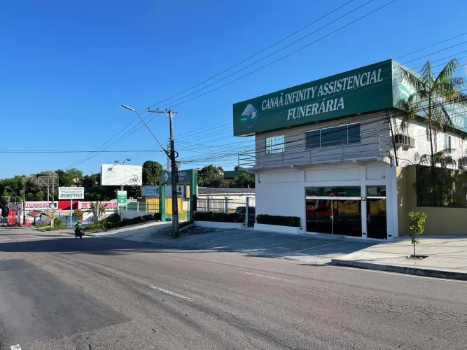 Loja, 400m², terreno 4.000m², av Camapoã.