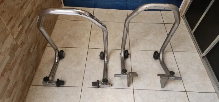 Par cavalete moto