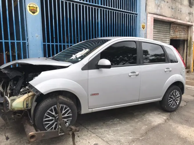 Sucata Ford Fiesta 1.6 Flex 2012/2013 para venda de peças .