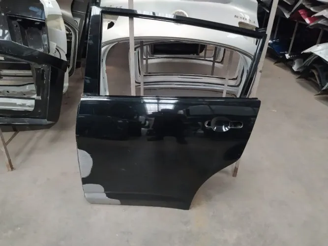 Porta Nissan Tiida