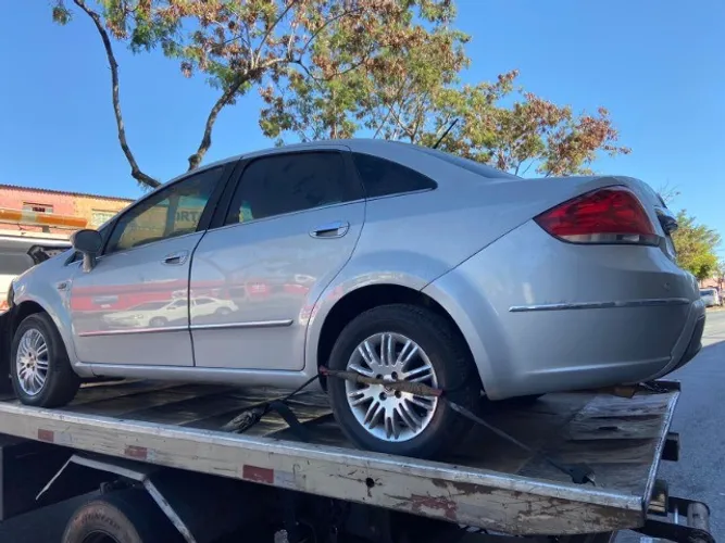 Sucata Fiat/ Linea Essence 1.8 2014/2015 para venda de peças 