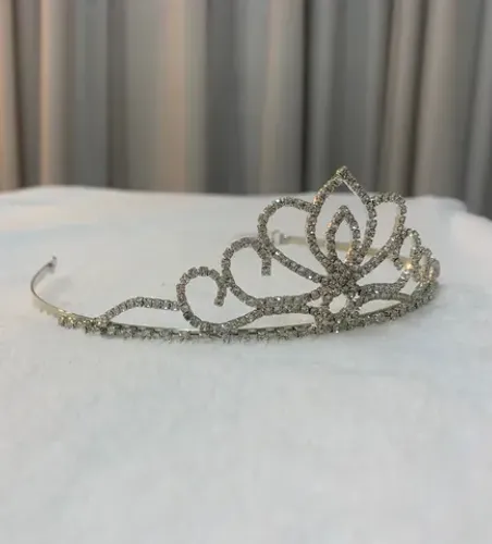 Coroa de Strass para o cabelo. (Nova)