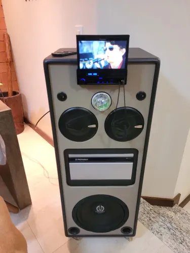 Caixa Bob pioneer Old School