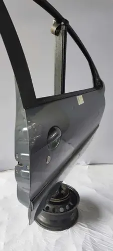Porta Peugeot 206 lado direito 2 portas ANO 2006 pelada