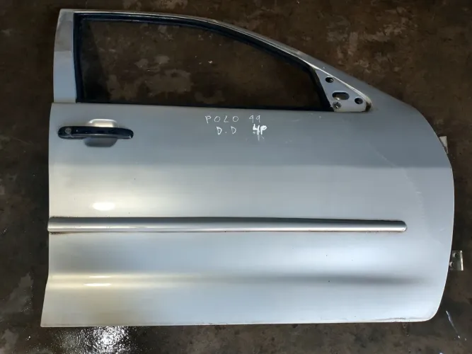 Porta dianteira direita VW/polo 2001