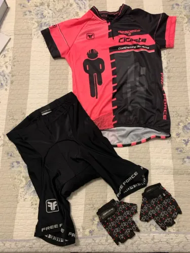 Kit de Roupa infantil para Ciclismo - Camiseta, Bermuda e Luvas
