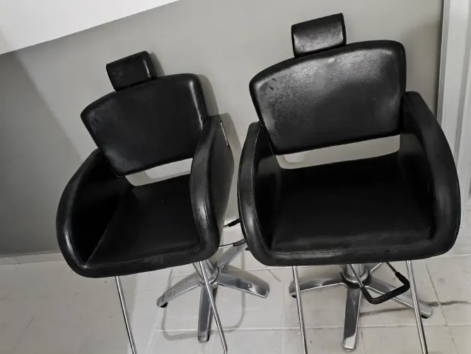 Cadeiras de cabeleireiro com apoio de cabeça