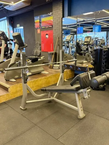 Supino Declinado LifeFitness