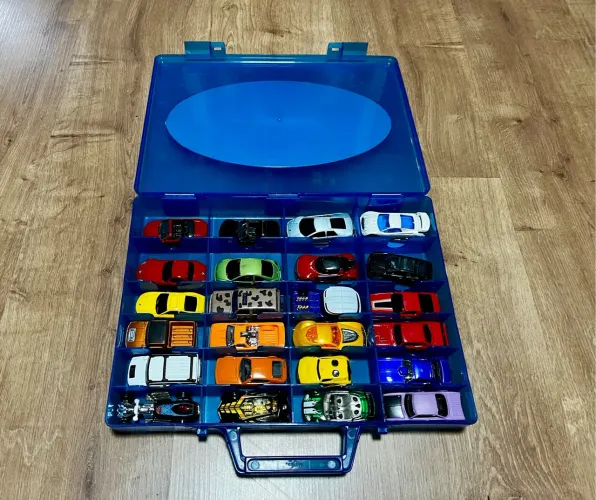 maleta maisto com 24 carrinhos variados