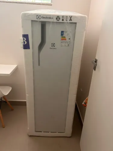 GELADEIRA 240 LITROS DEGELO PRATICO