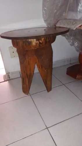 Banquinho de tronco de arvore