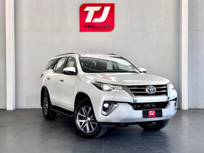 Toyota Hilux SW4 SRX 4X4 2.8 TDI 16V Dies. Aut. 2019