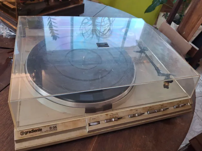 Toca-Discos Gradiente D-35 Full Auto Turntable. Cápsulas e agulhas originais Pickhering. 