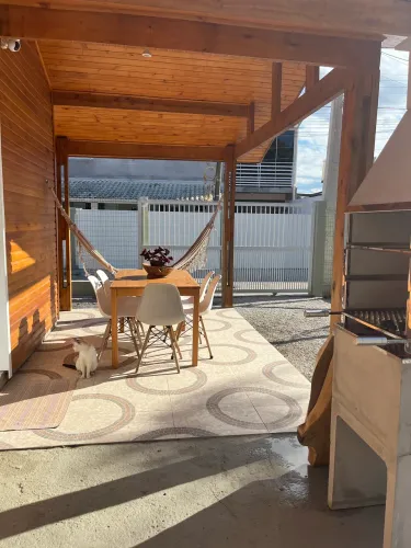 CASA TEMPORADA EM PONTA DAS CANAS