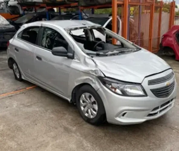 Sucata Chevrolet Onix Joy frente alta 2017 a 2019