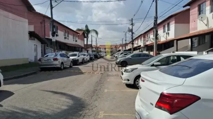 Casa á venda em condomínio - Campo Grande - Rio de Janeiro -RJ