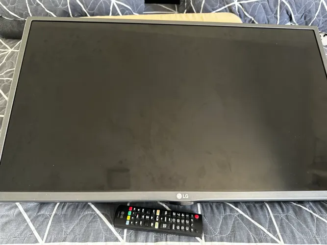 Vendo uma tv 32 polegadas, LED