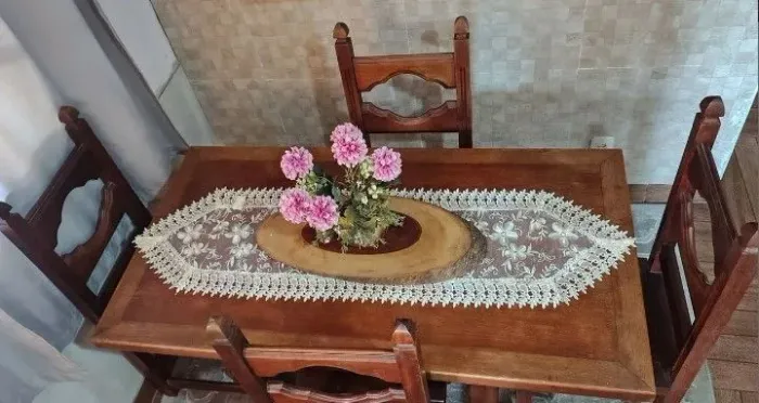 Entrego: mesa madeira maciça velha Bahia 