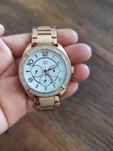 Relógio Tommy Hilfiger Feminino Dourado 