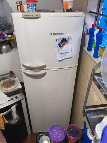 Geladeira pra concerto ou peças 