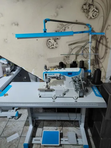 Máquina de Costura Galoneira Eletrônica Jack w5e