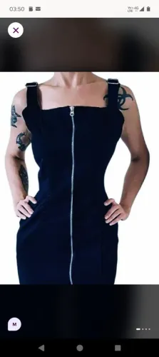Vestido curto em brim, alças ajustável