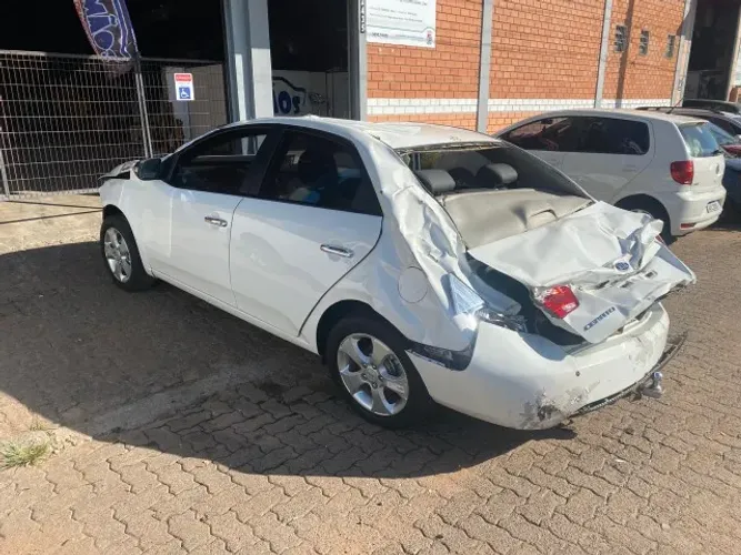 sucata cerato 1.6 2010
