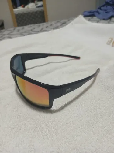 Óculos Solar Polarizado Express Modelo Golfinho Cor Vermelho