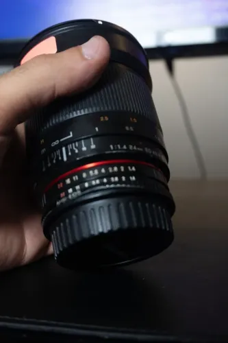 LENTE NIKON 1.4 C/ ADAPTADOR PARA SONY