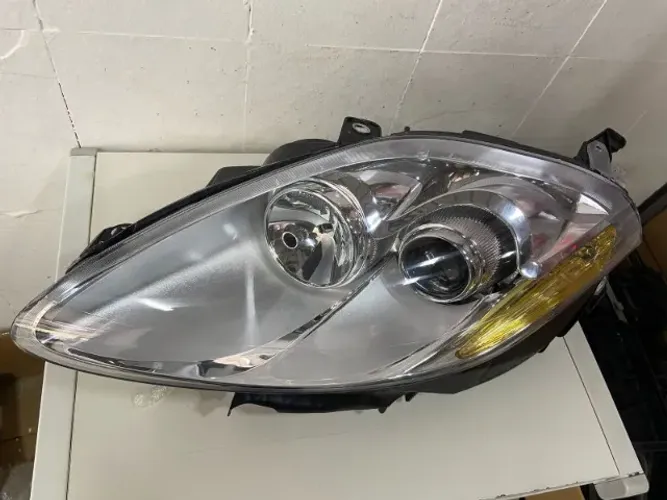 Farol Bravo (lados)