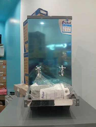 Bebedouro Frisbel 25 litros bancada