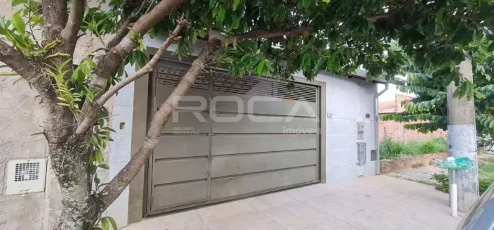 Casa à venda com edícula e piscina em Americo Alves Margarido, São Carlos