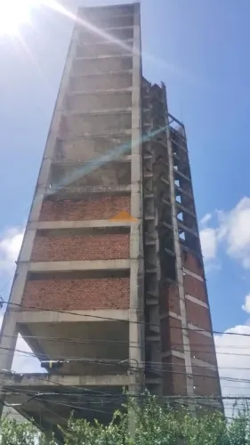 VENDO TERRENO NO CENTRO DA CIDADE Edf Residencial Av Agamenon Magalhães ESPINHEIRO BOA VIS