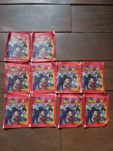 Lote de figurinhas Dragon Ball Super