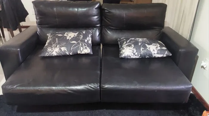 Sofá de couro